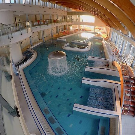 Lake And Spa Apartman Velence Eksteriør billede