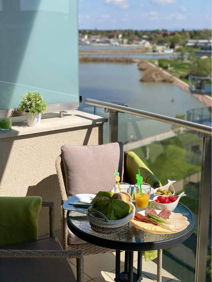 Lake And Spa Apartman Velence Eksteriør billede