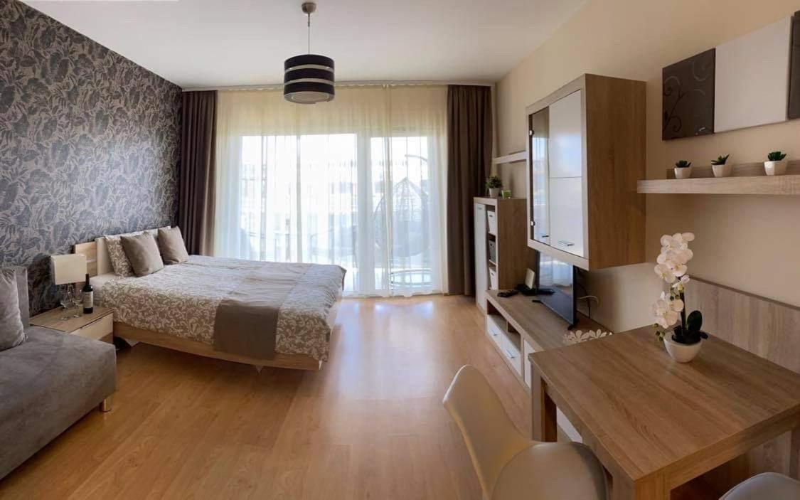 Lake And Spa Apartman Velence Eksteriør billede