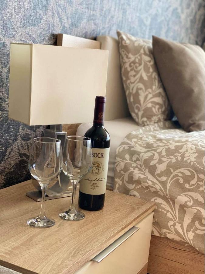 Lake And Spa Apartman Velence Eksteriør billede