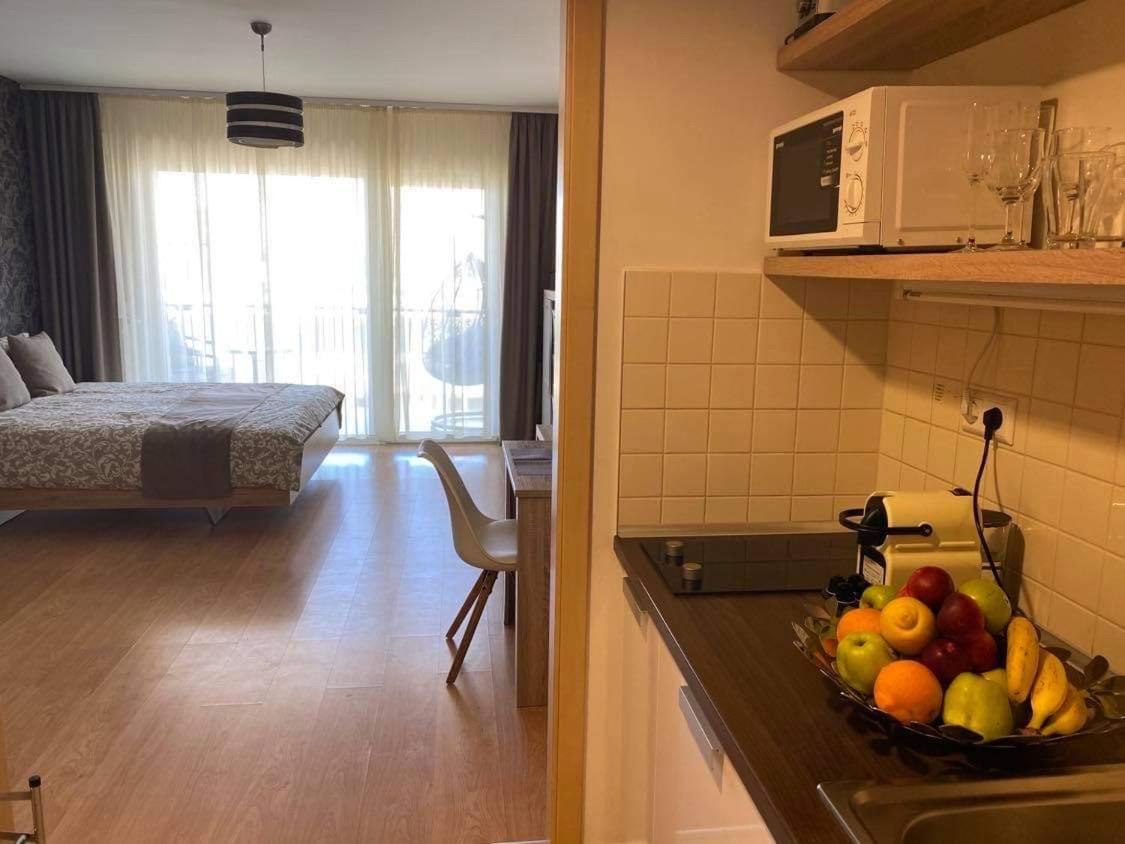 Lake And Spa Apartman Velence Eksteriør billede