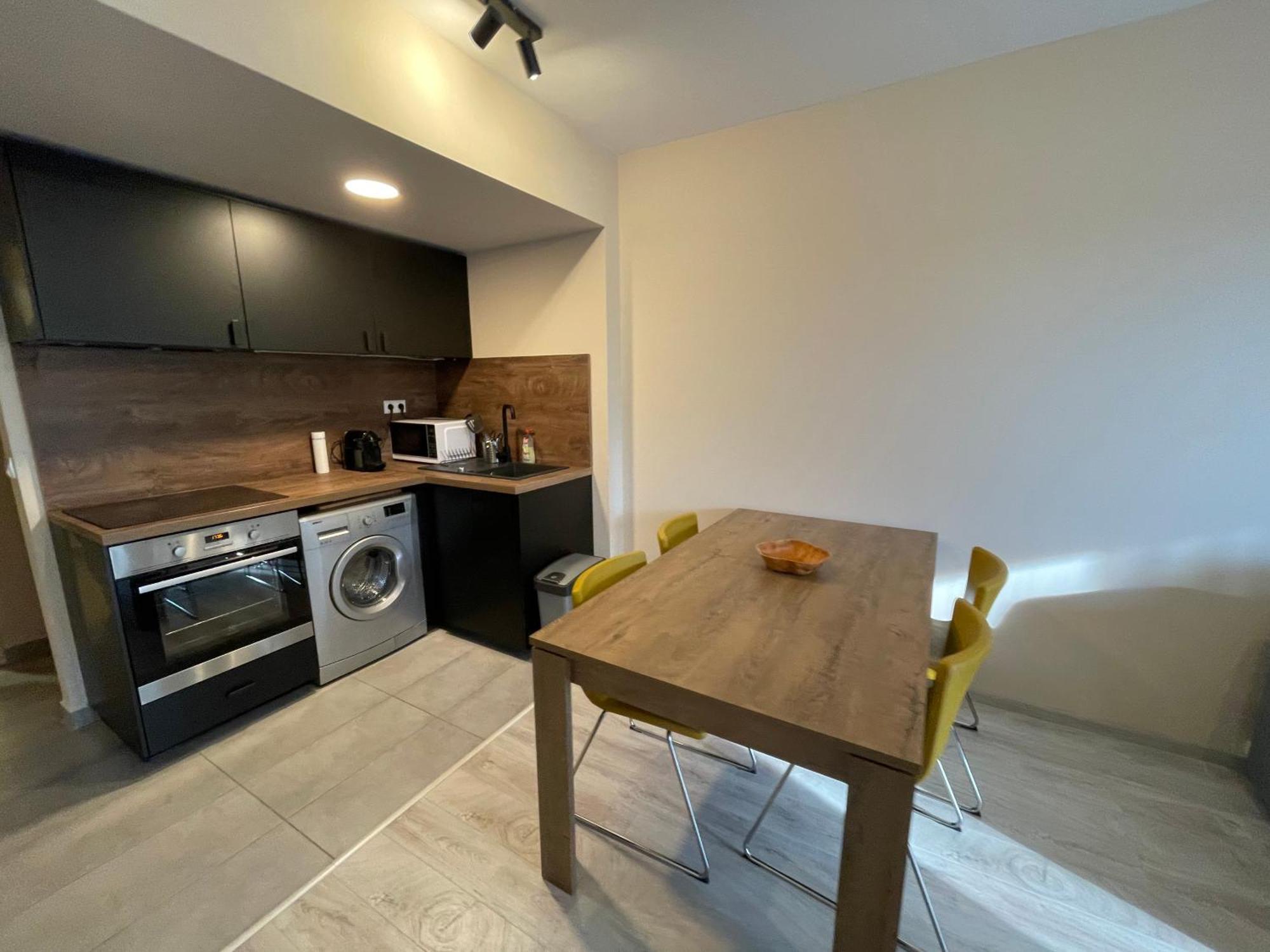 Lake And Spa Apartman Velence Eksteriør billede